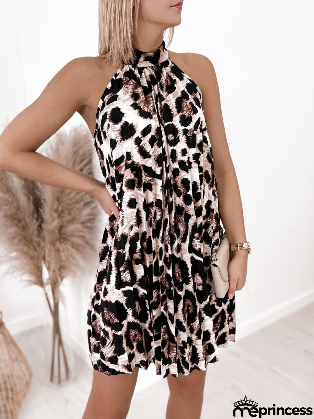 Chic and light Dress
