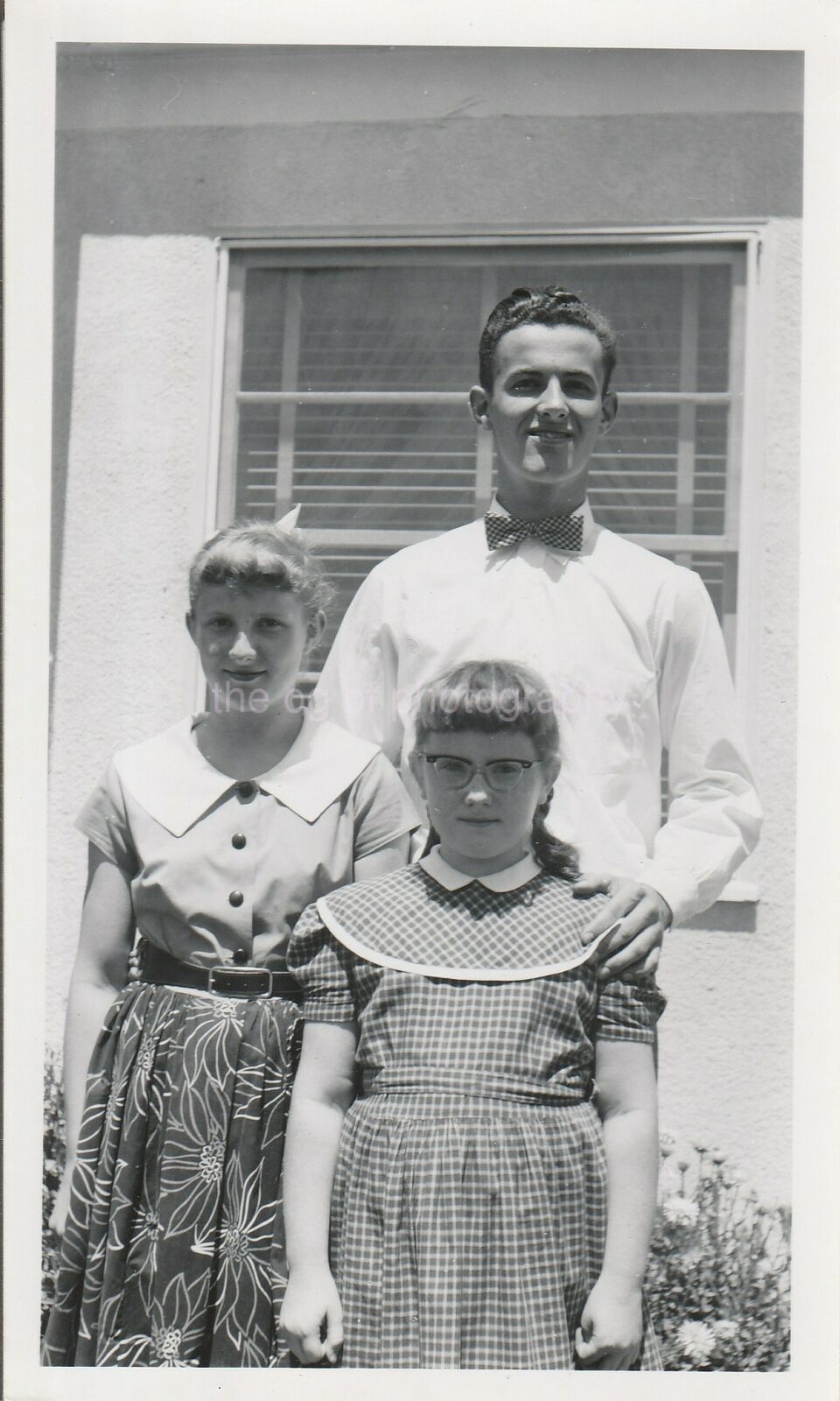 FRONTYARD FAMILY PORTAIT Found Photo Poster painting bwOriginal VINTAGE 98 7 Z