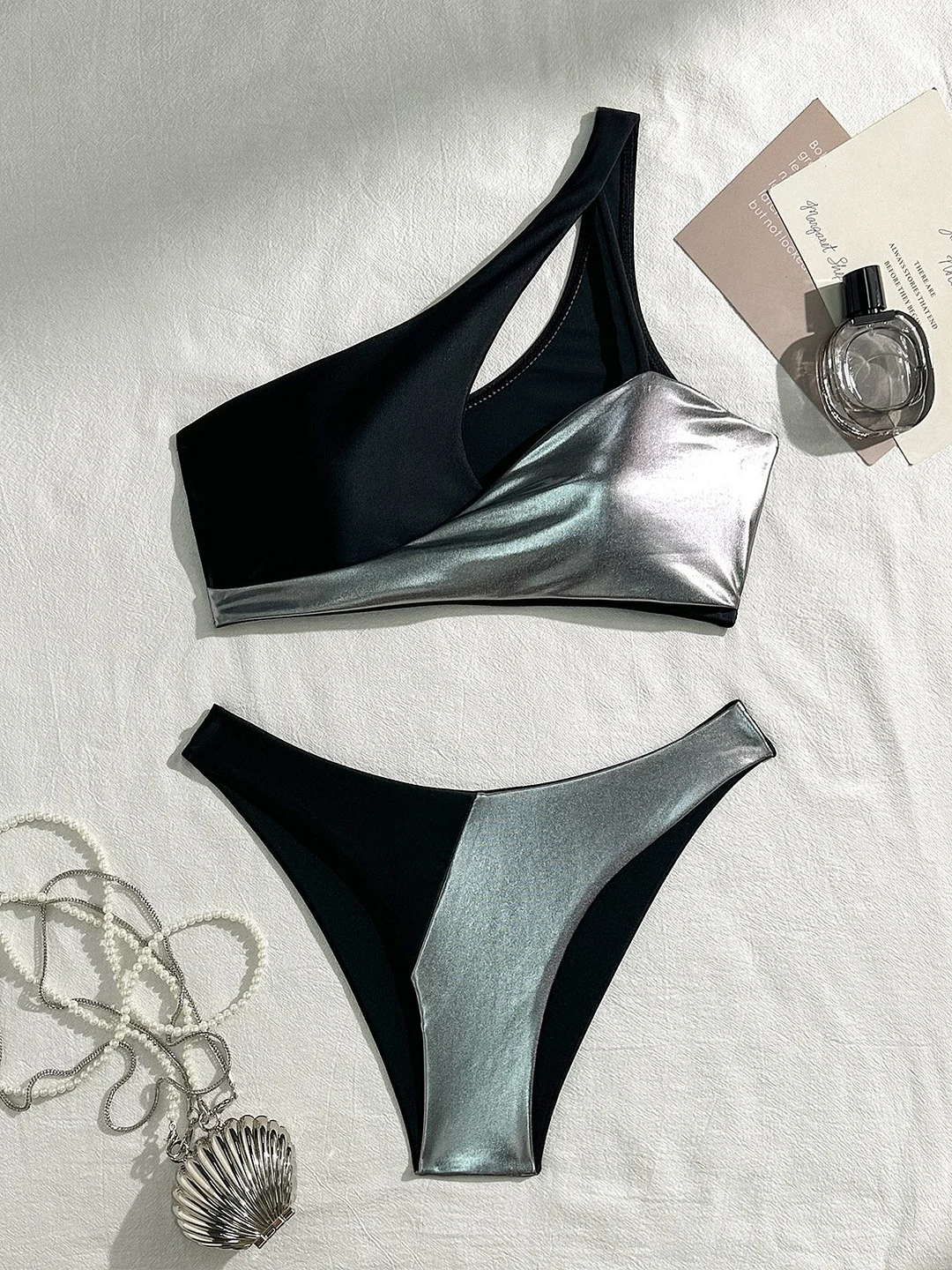 Uveng 2024 New Sexy Split Splicing Hot Hot Swimsuit Swimsuit Bikini Bikini