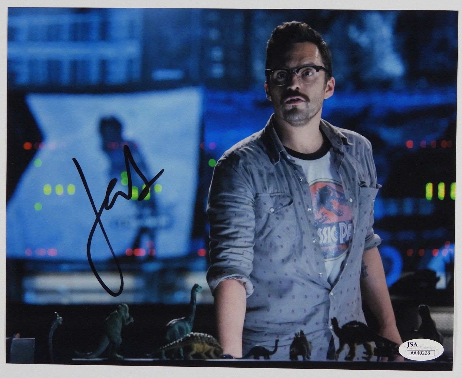 Jake Johnson Jurassic World JSA signed autograph 8 x 10 Photo Poster painting