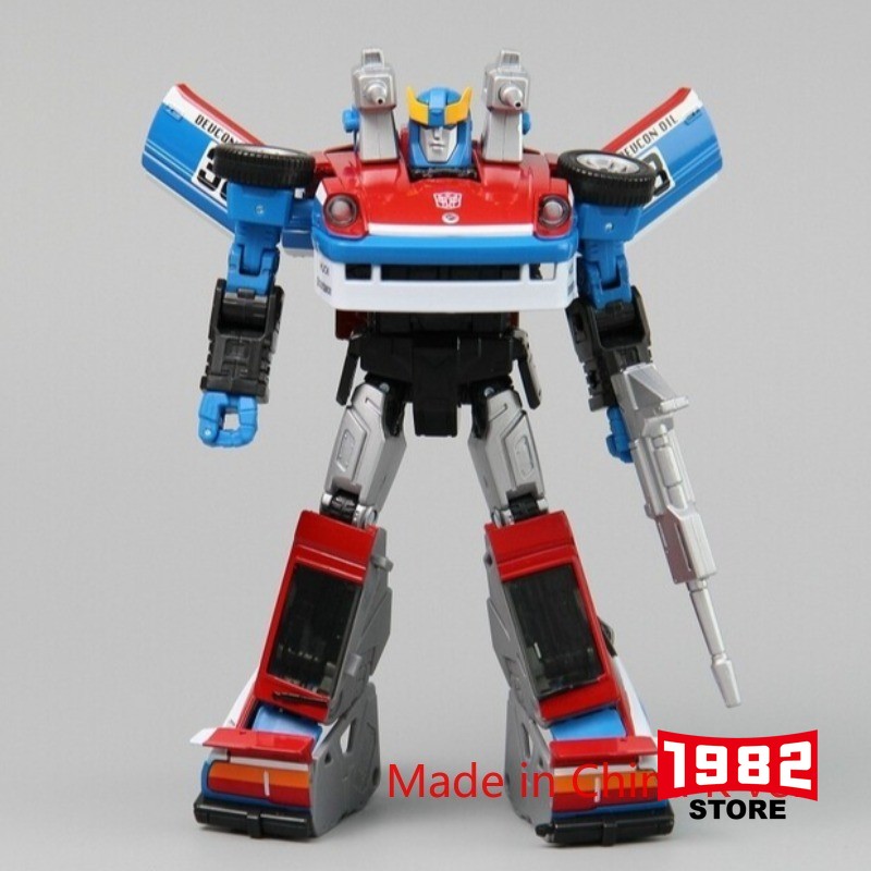 Transformers Masterpiece MP-19 Smokescreen - Articulated Robot Action Figure, Highly Detailed Collectible Toy, Gift Kit Ideal for Adult Transformers Fans & Gift-Giving