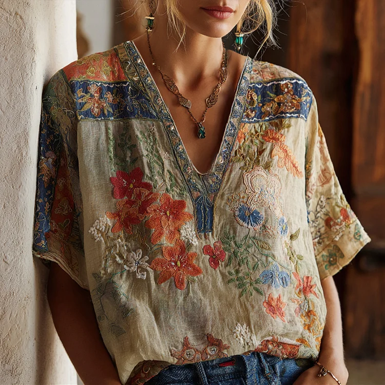 Bohemian Three-dimensional Floral Embroidery Pattern Vintage V-neck Short-sleeved Shirt