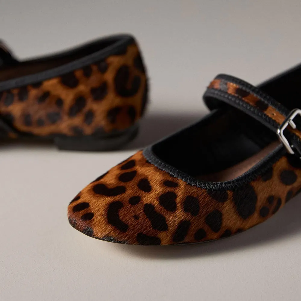 YDN Round Toe Leopard Print Buckle Strap Comfortable Ballet Flats