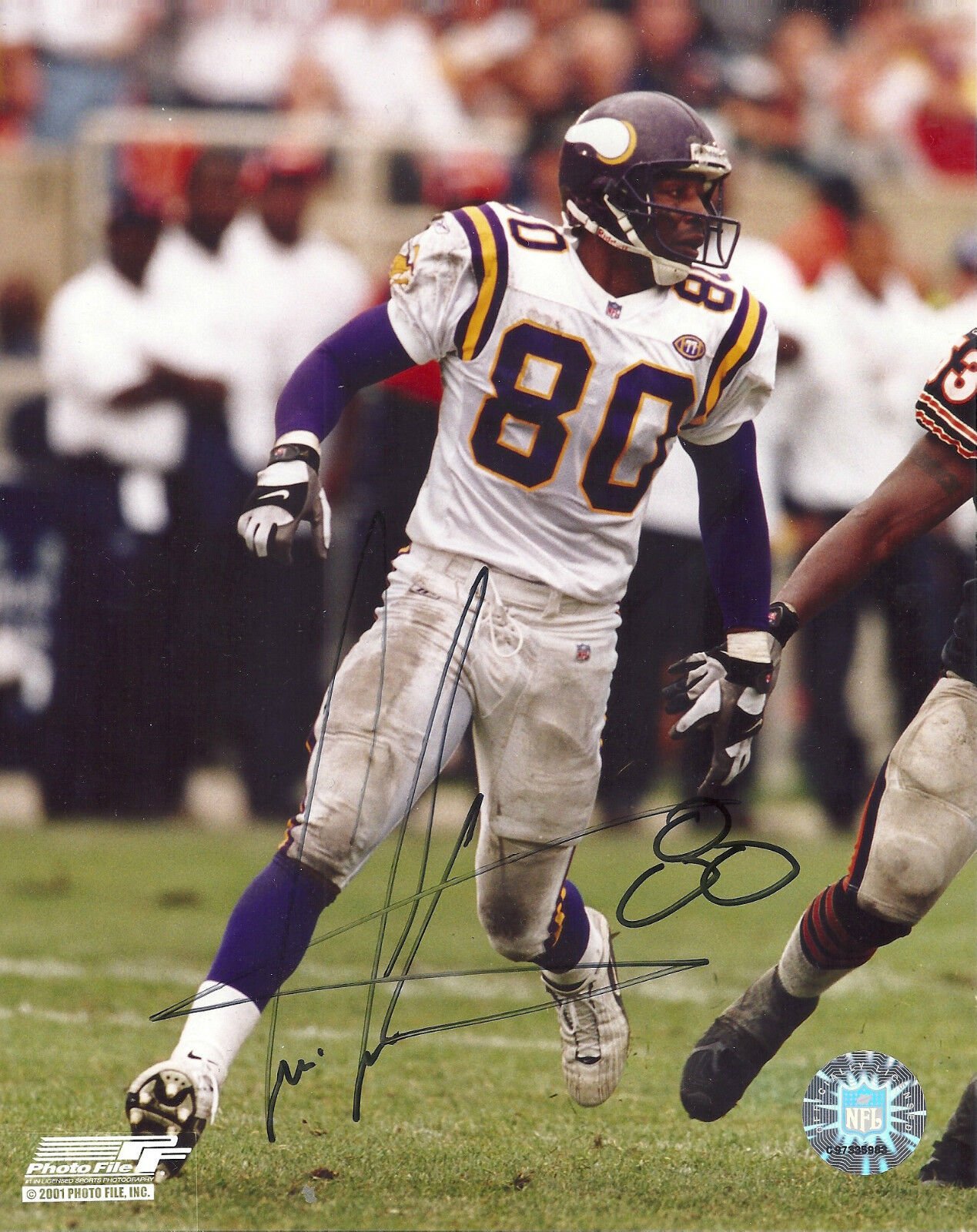 CRIS CARTER 'MINNESOTA VIKINGS' RECEIVER SIGNED 8X10 PICTURE *COA