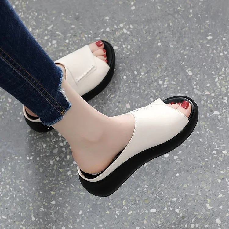 2025 WOMEN'S NEW THICK-BOTTOMED FISH MOUTH SLIPPERS