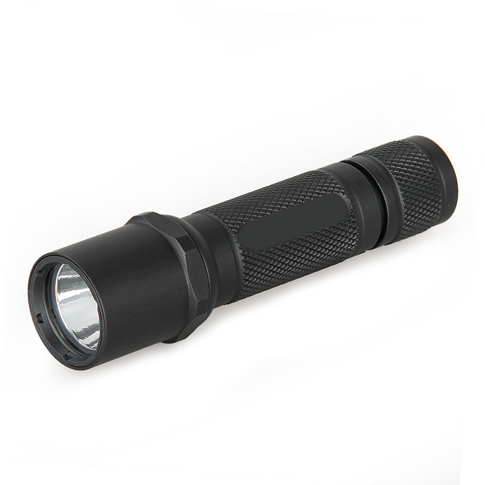 Compact High-output Flashlight Featuring - Flashlight 6P