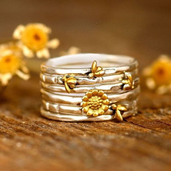 Simple Little Bee Flower Ring Set
