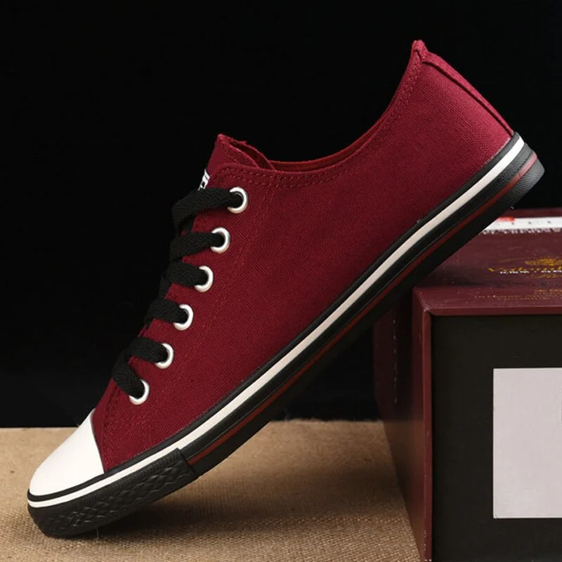 Fashion Brand Shoes Men Canvas Shoes Low top Breathable Cloth Footwear Mens Casual Shoes Classic White Black K299