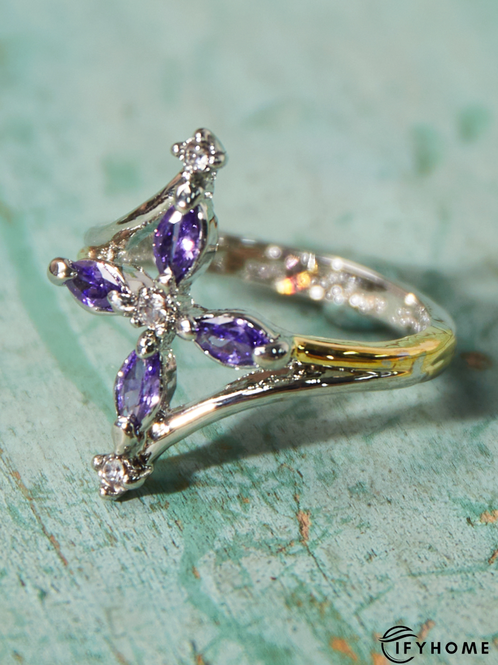 Clover Clover Inlaid Purple Crystal Zircon ring | IFYHOME