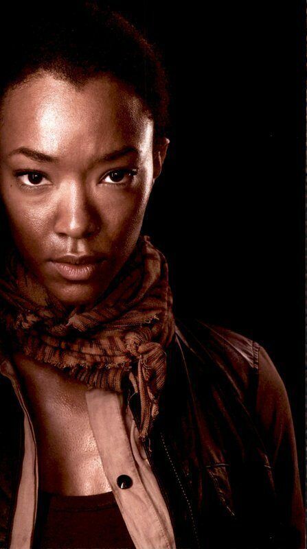 Sonequa Martin-Green authentic signed 8x10 Photo Poster painting |CERT Autographed C13