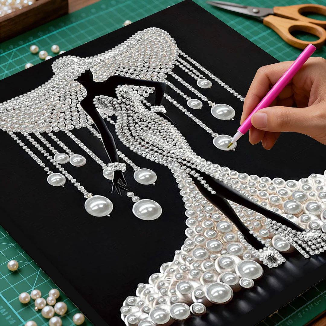 Elegant Lady - DIY Pearl Diamond Art Kit With Frame 30*30cm