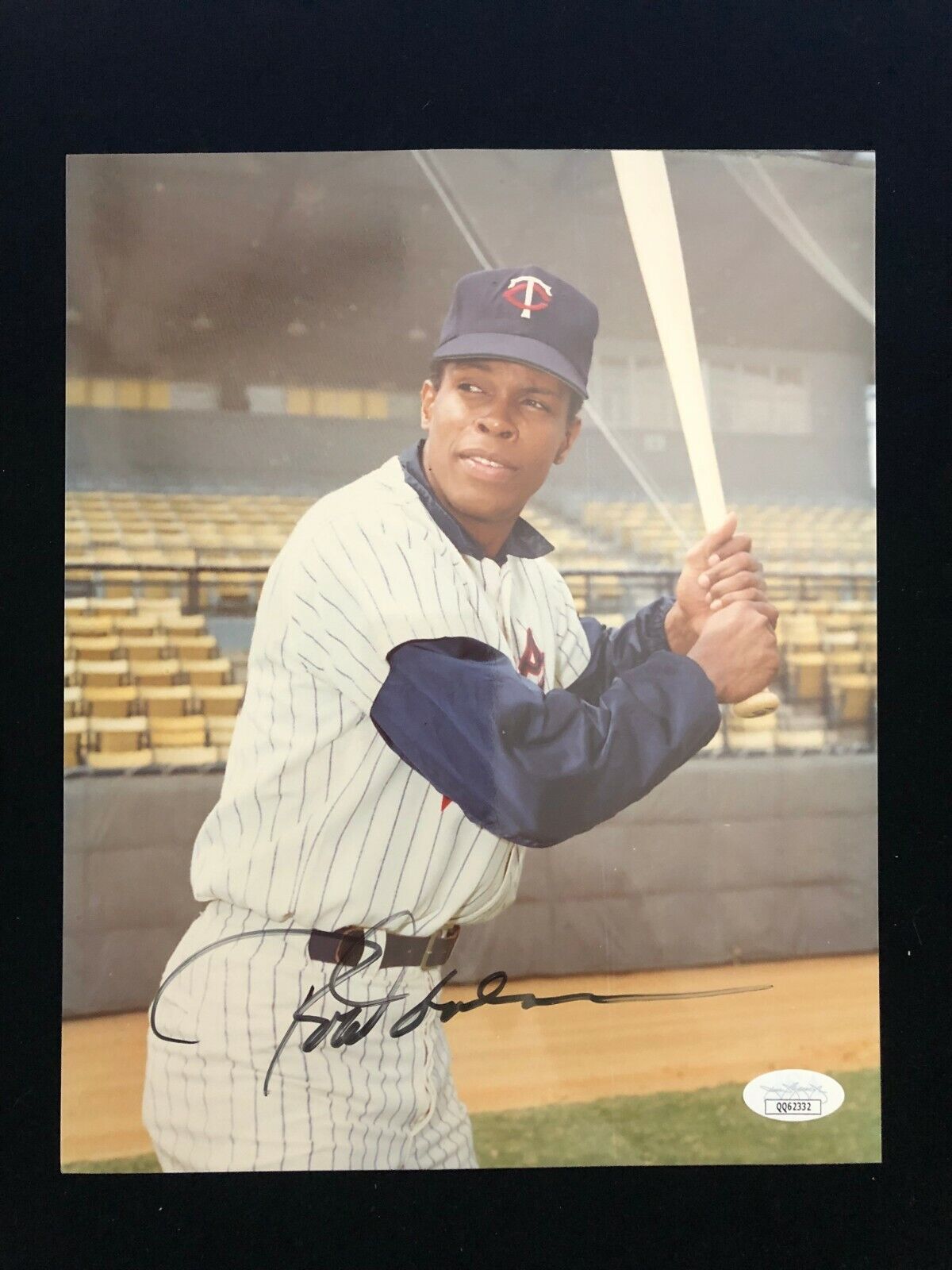 Rod Carew Signed Autographed Photo Poster painting Minnesota Twins MLB - JSA #MM63332