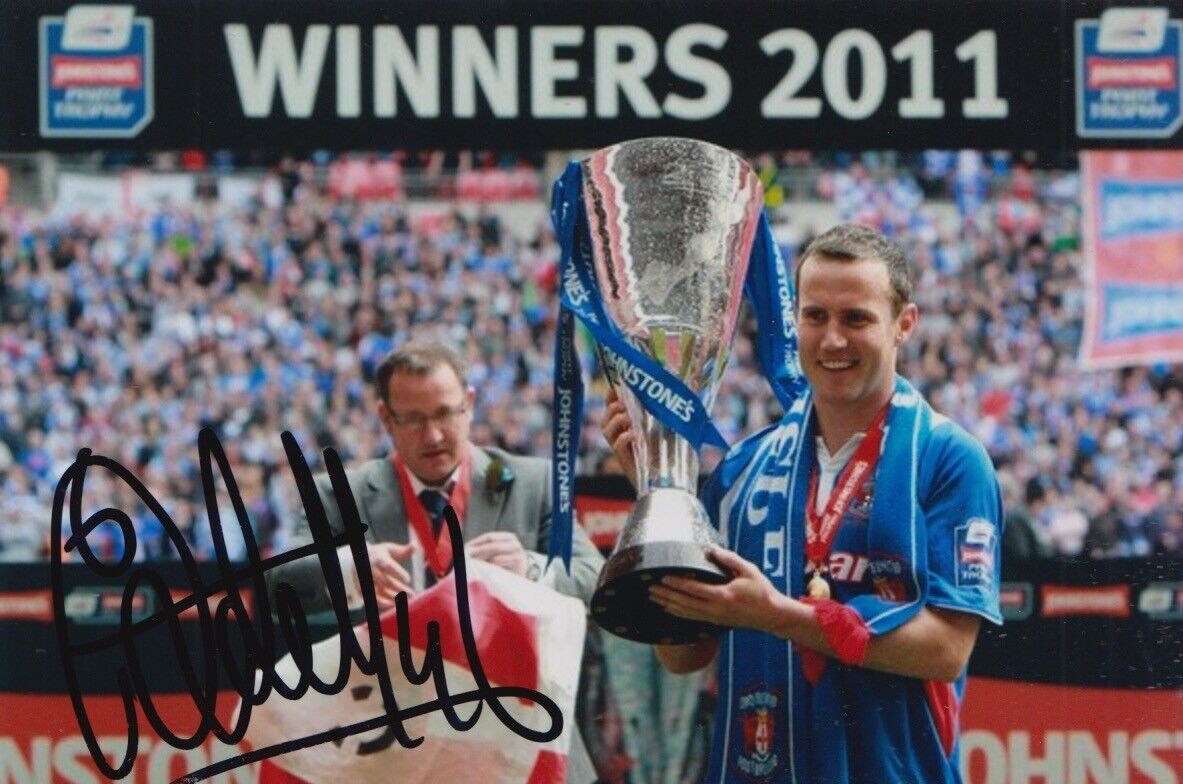 PETER MURPHY HAND SIGNED 6X4 Photo Poster painting CARLISLE UNITED FOOTBALL AUTOGRAPH