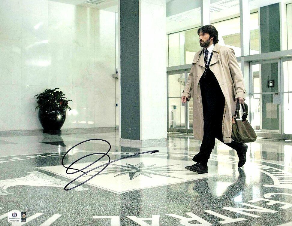 Ben Affleck Signed Autographed 11X14 Photo Poster painting Argo CIA Lobby Walking GV769616