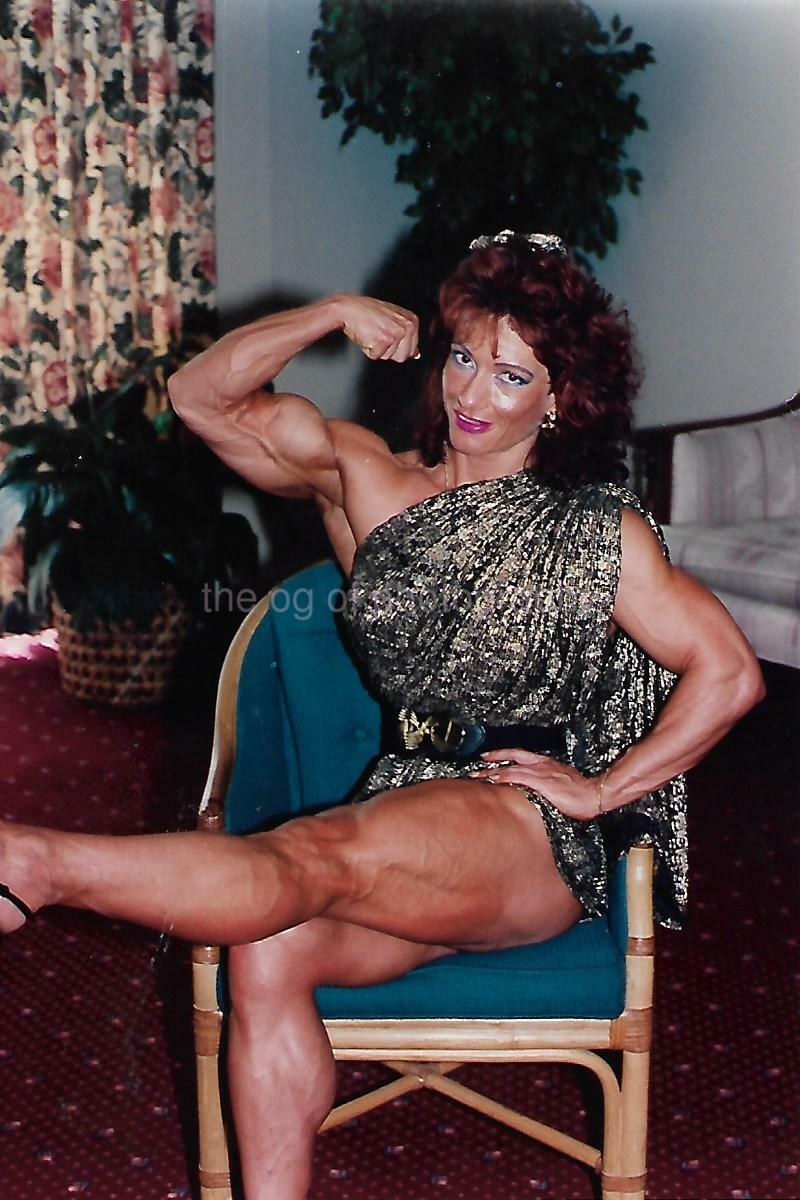 FEMALE BODYBUILDER 80's 90's FOUND Photo Poster painting Color MUSCLE GIRL Original EN 112 29 P