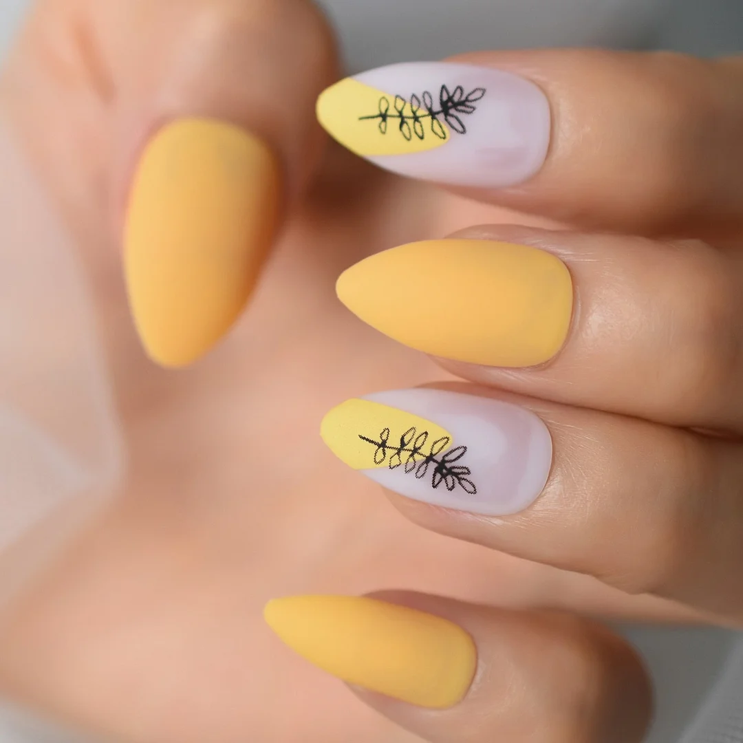 Holographic Silver Glitter Press On Nails Short Style Daily Wear Nude Pink Lady False Nails Oval Shape Nail Art Tips-Nail Inspo