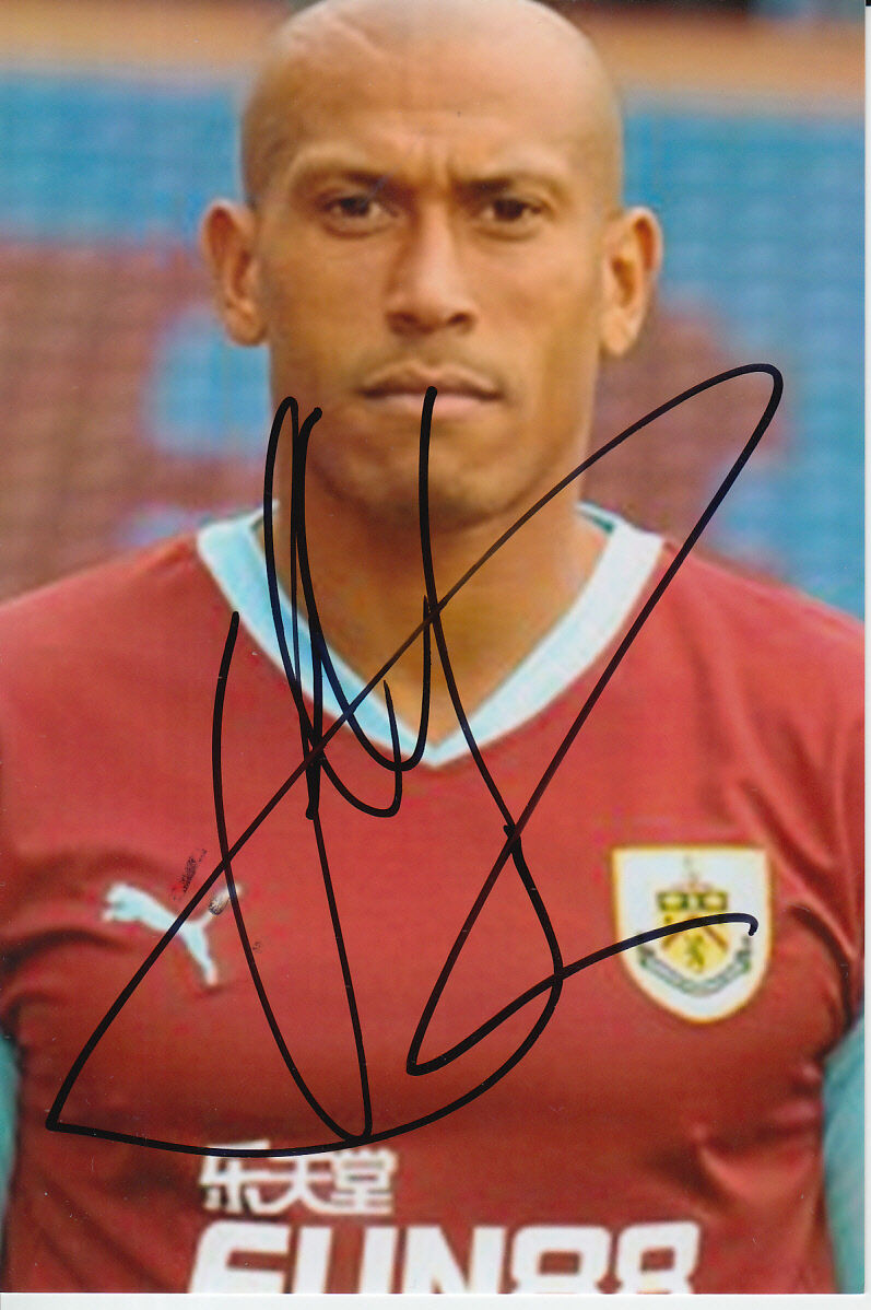 BURNLEY HAND SIGNED CHRIS IWELUMO 6X4 Photo Poster painting 1.