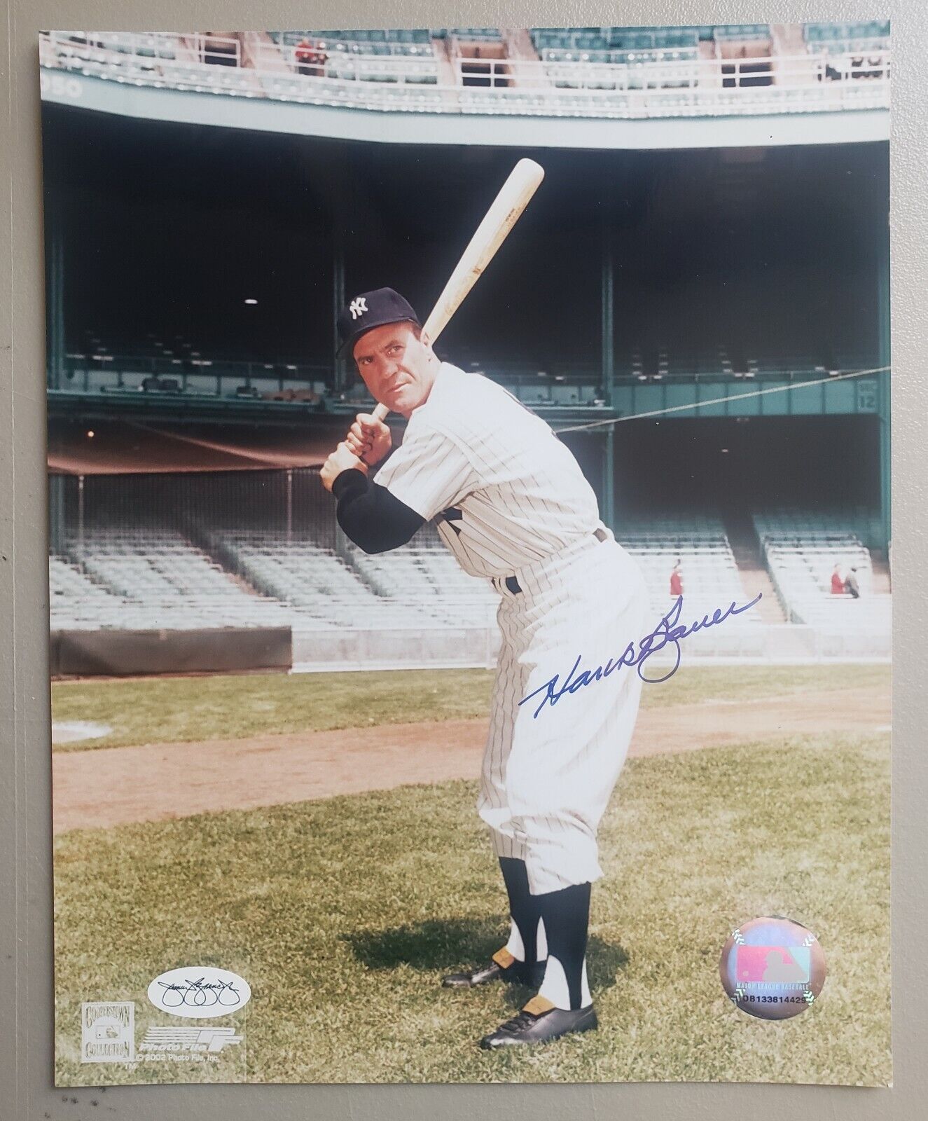 HANK BAUER SIGNED AUTOGRAPH 8X10 Photo Poster paintingGRAPH