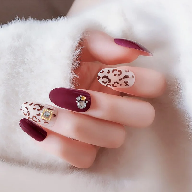 24 Pcs Nude Color nail tips Women Wearable  Fake press on Nails with Diamond Short Round Full Cover artificial nails with Glue-Nail Inspo