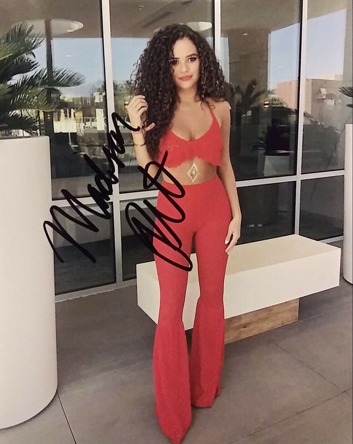 Madison Pettis signed 8 x 10