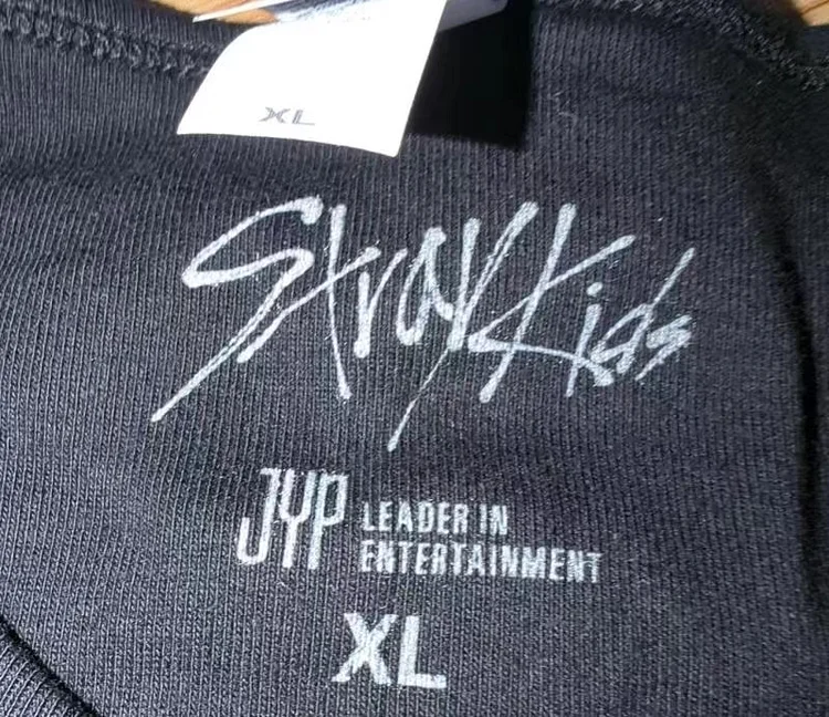 STRAY KIDS LATAM PROJECT on X: Yo con la merch de Maniac Tour USA