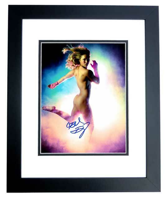 Ronda Rousey Signed - Autographed MMA UFC Fighter 11x14 inch Photo Poster painting Custom FRAMED