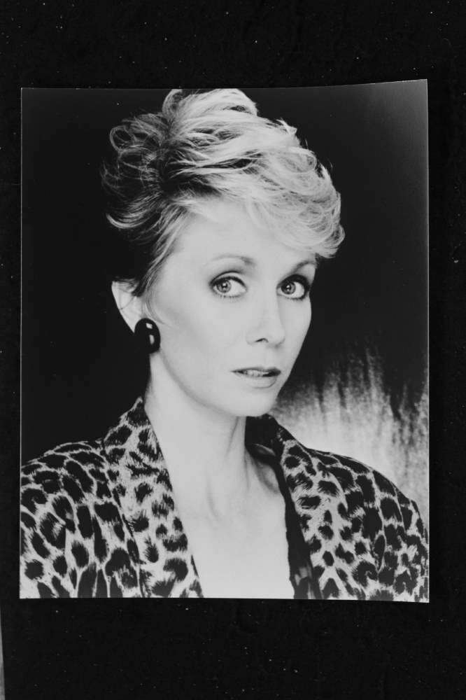 Sandy Duncan - 8x10 Headshot Photo Poster painting - The Hogan Family