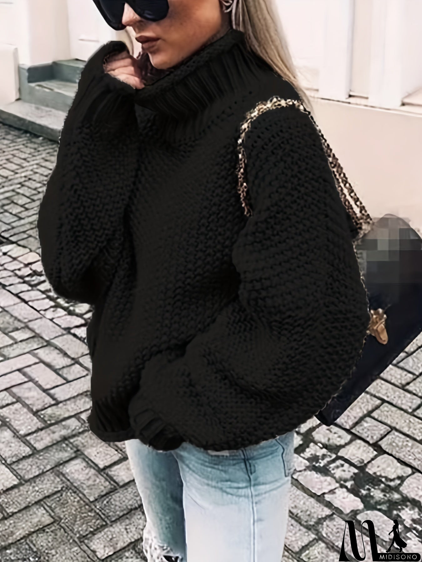 MidiSono - Fashionable and Effortless Sweater