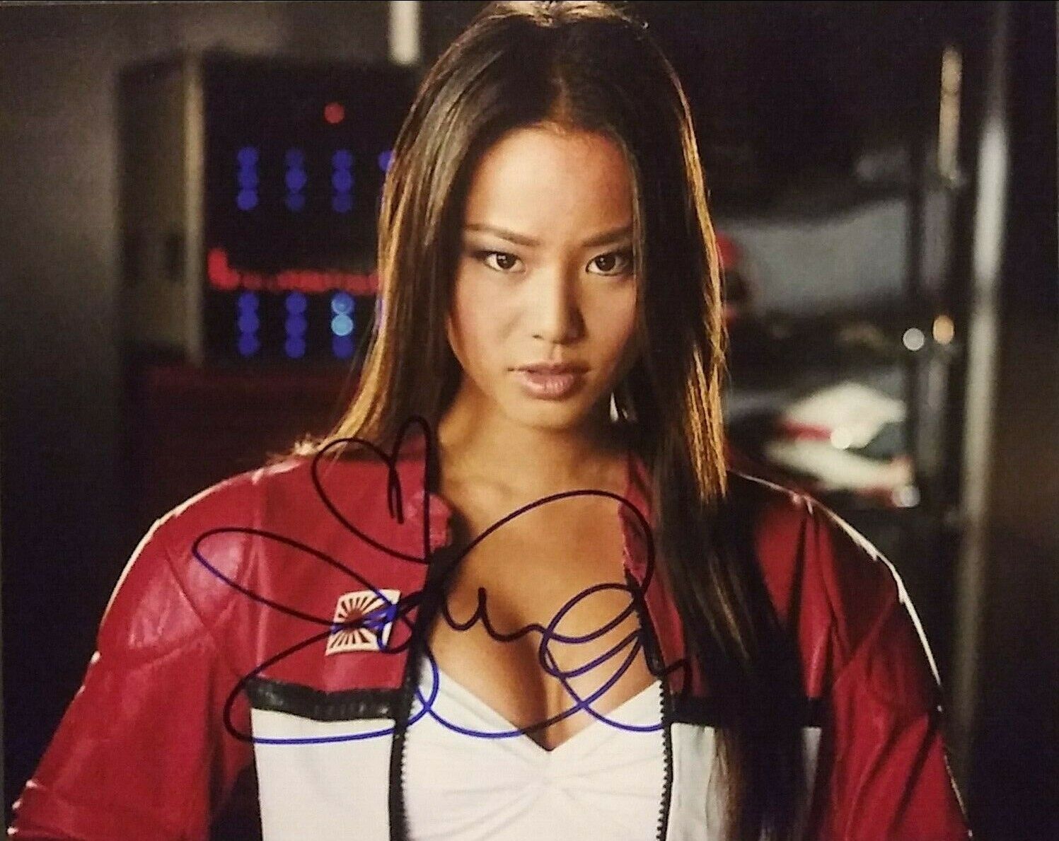 Jamie Chung signed 8x10