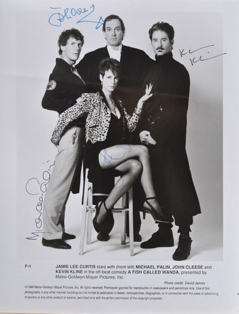 A FISH CALLED WANDA Cast Signed Photo Poster painting X4 Jamie Lee Curtis, Michael Palin, John Cleese, Kevin Kline wcoa