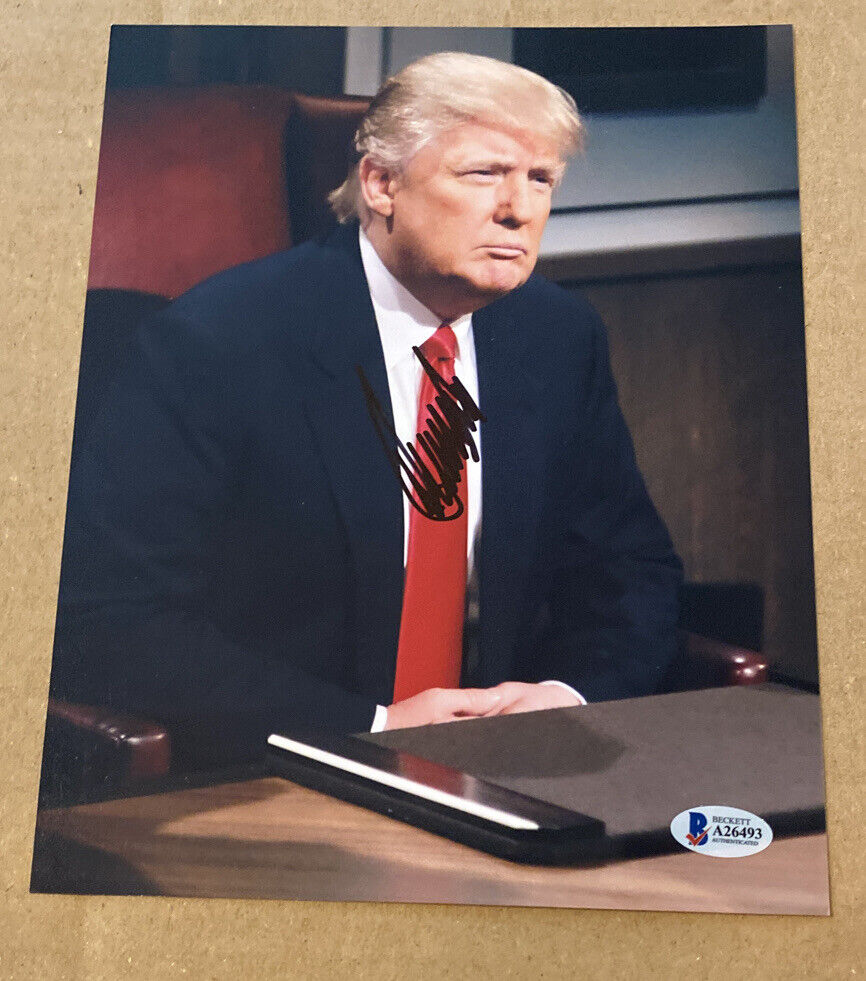 President Donald J. Trump Signed 8x10 Photo Poster painting Beckett Certified Full Letter