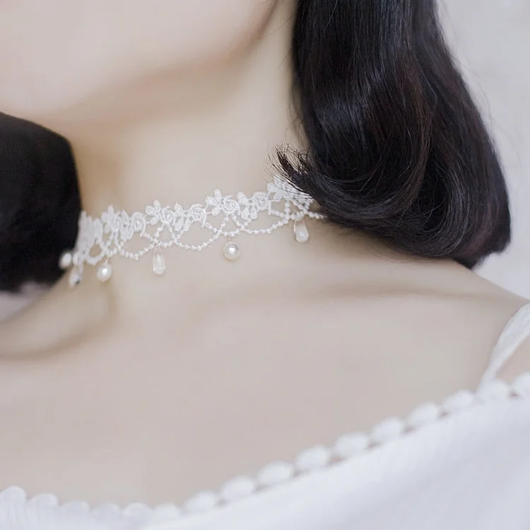 White Lace Choker