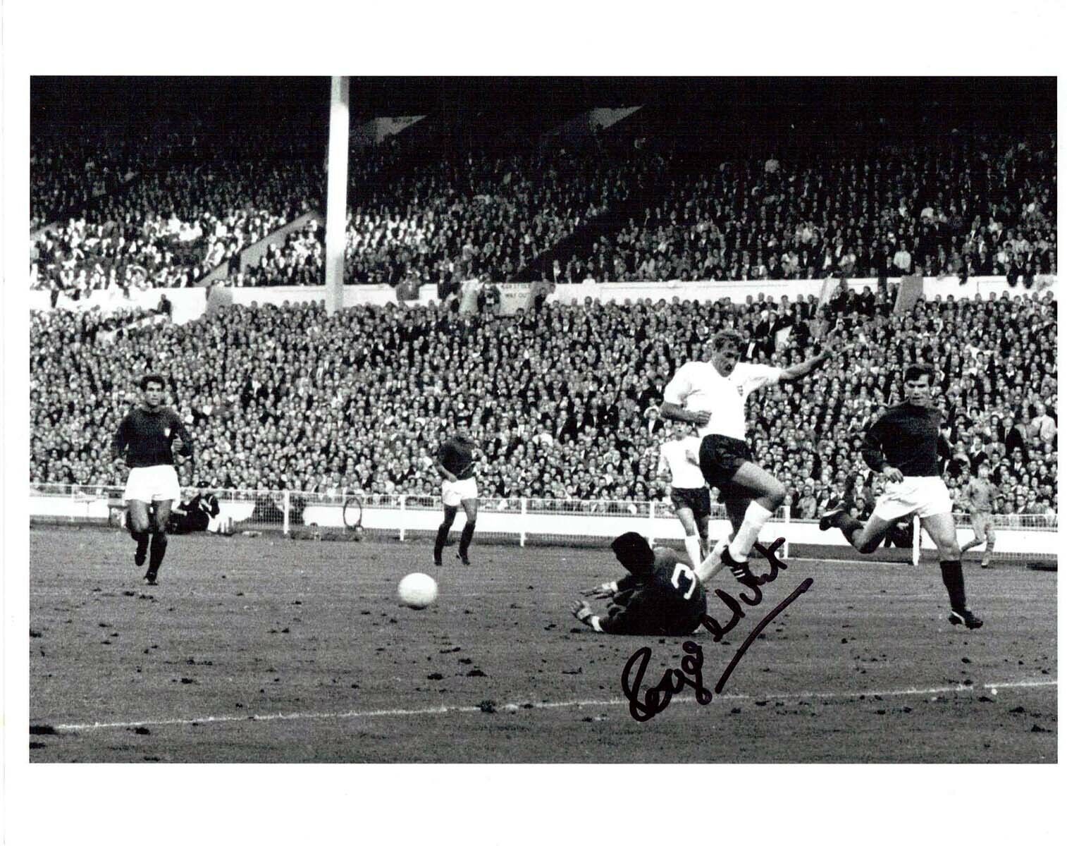 Roger HUNT England World Cup 1966 Legend Autograph Signed Photo Poster painting 2 AFTAL RD COA