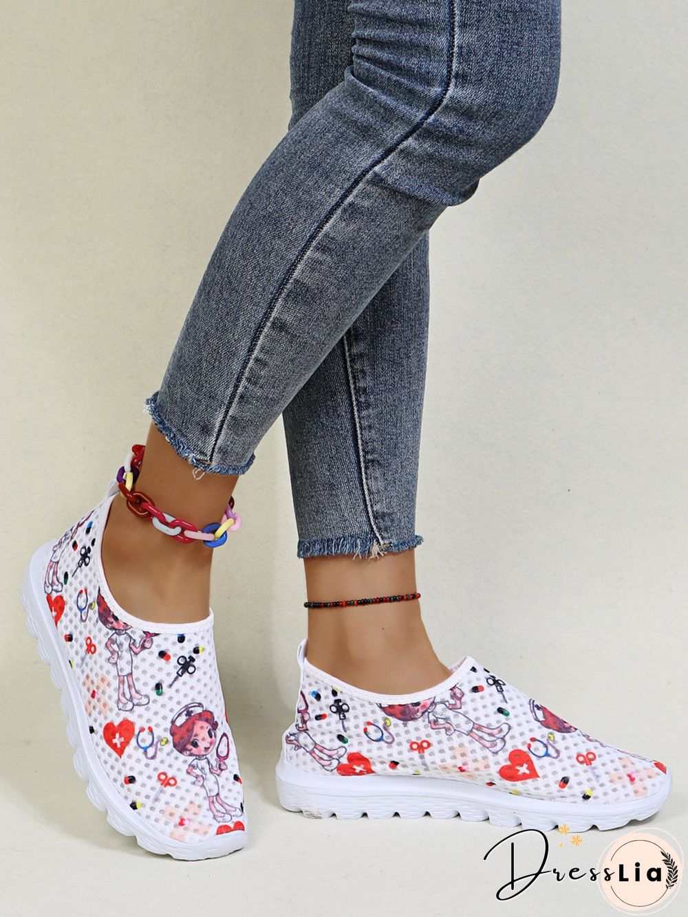 Nurse Fighting Epidemic Print Breathable Tulle Mesh Lightweight Sneakers