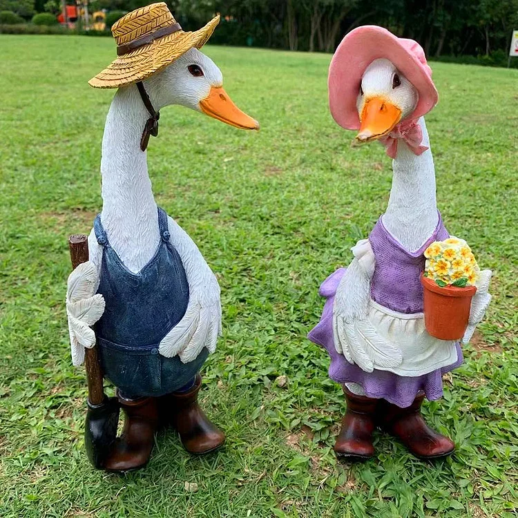 Cute Ducks Art Décor Figurine