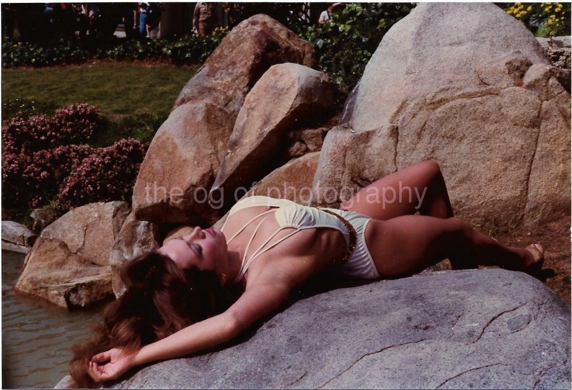 Girl On the Rocks FOUND Photo Poster paintingGRAPH Color VERY PRETTY WOMAN Original 01 20 BBB