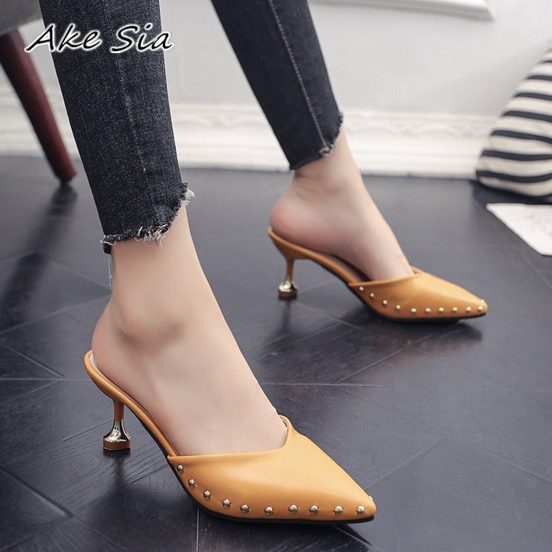 Candy-colored slippers 2020 summer new pointed rivets with high heels flip flops slippers Female sandals Sandalias femenina s084
