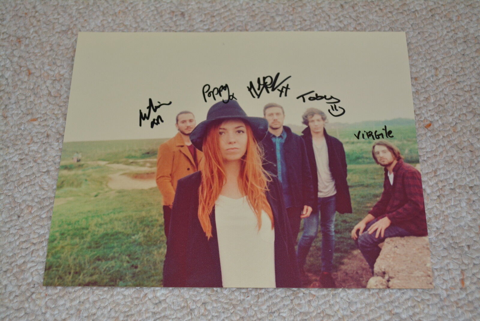 SHAKE SHAKE GO signed autograph In Person 8x10 (20x25 cm) POPPY JONES full band