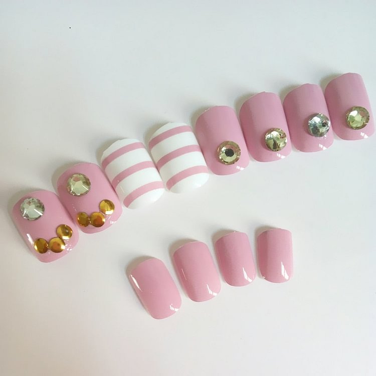 24 Pcs Purple Pink Flat Fake Nail Artificial False Nails 3D Rivet Nail Art Press On Fingernails For Lady Salon Tips 24Pcs