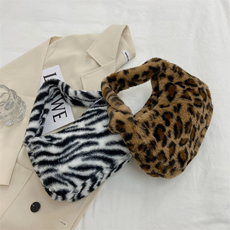 Women's Small Plush Leopard Vintage Style Classic Style Dumpling Shape Zipper Handbag