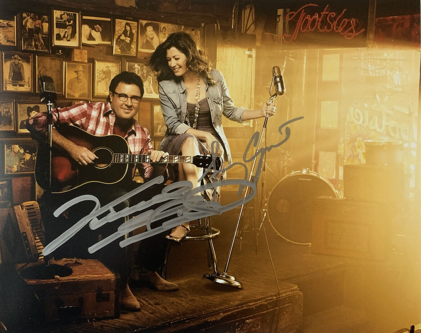 VINCE GILL & AMY GRANT HAND SIGNED 8x10 Photo Poster painting COUNTRY SINGER AUTOGRAPHED PROOF