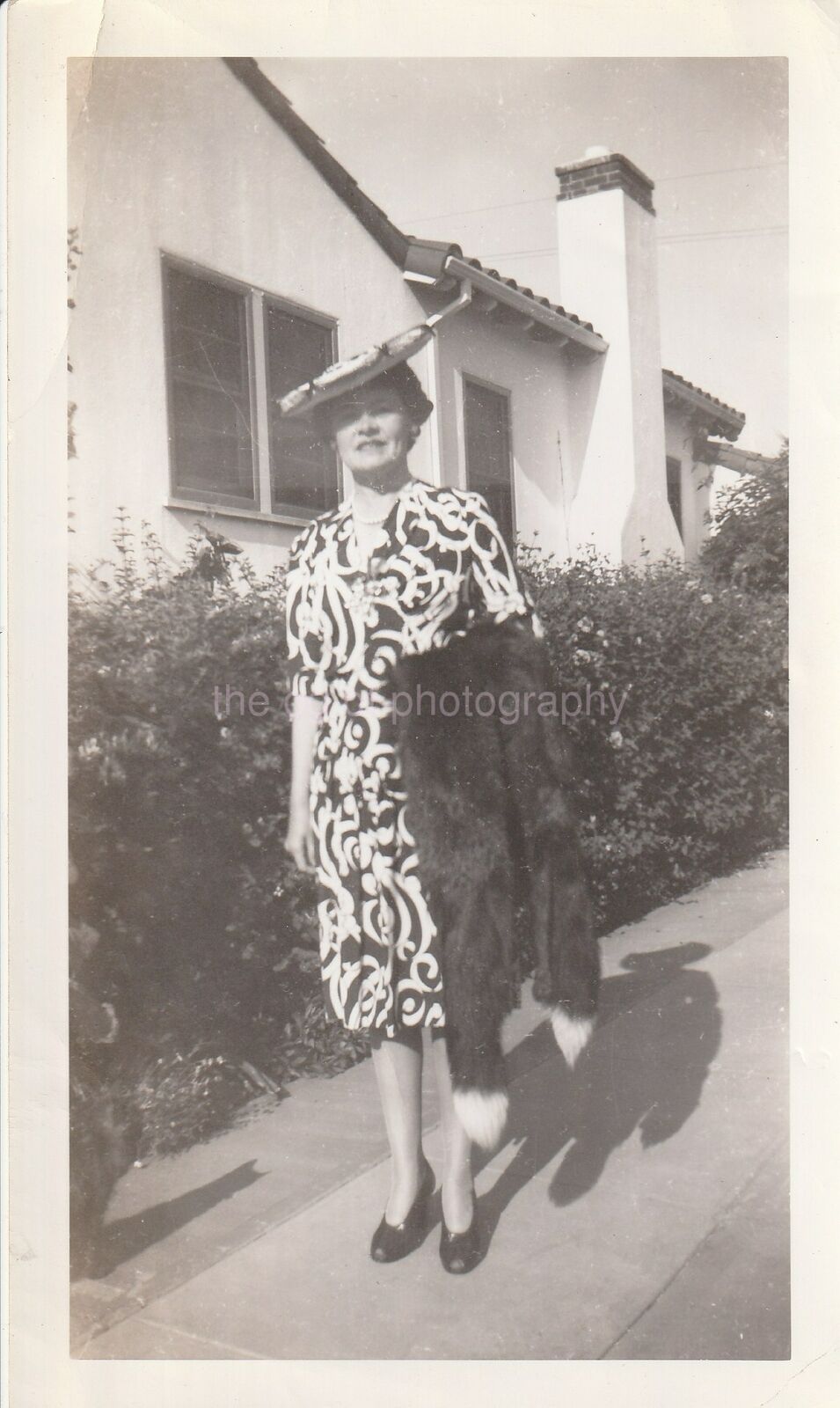 WALKING FASHION STATEMENT Vintage FOUND Photo Poster painting Woman bw Original Snapshot 94 16 Z