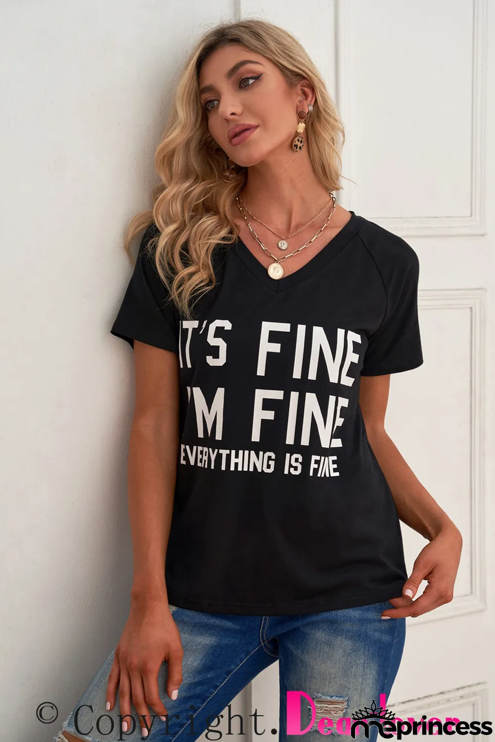 IT'S FINE I'M FINE EVERYTHING IS FINE Black V Neck T-shirt