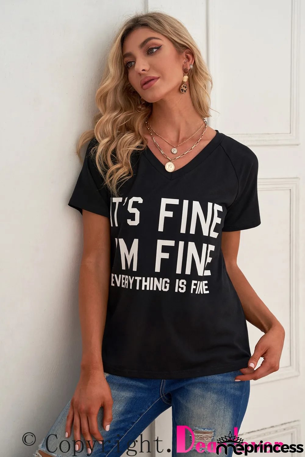 IT'S FINE I'M FINE EVERYTHING IS FINE Black V Neck T-shirt