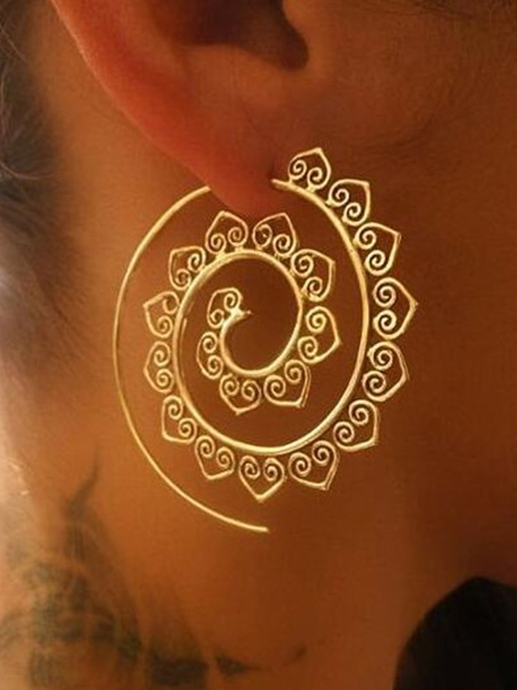 Comstylish Personality Gear Shaped Heart-shaped Retro Earrings