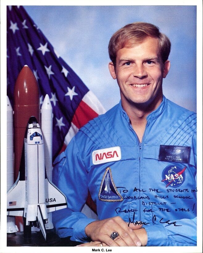 Shuttle Astronaut MARK C. LEE Signed Photo Poster painting