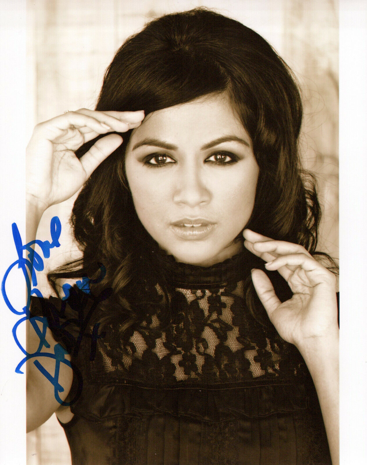 Karen David glamour shot autographed Photo Poster painting signed 8x10 #2