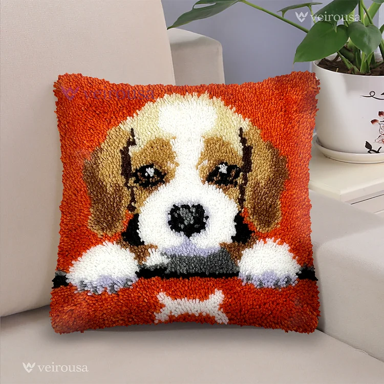 Beagle Puppy - Latch Hook Pillow Kit veirousa