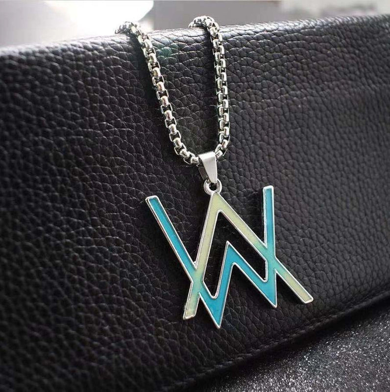 Hip-Hop Vintage Style Animal Letter Alloy Titanium Steel Plating Men’s Pendant Necklace Men Pendant Necklaces