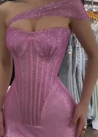 Lussooy Shinning Pink One Shoulder Sweetheart Slim Split Prom Dress with Sequins